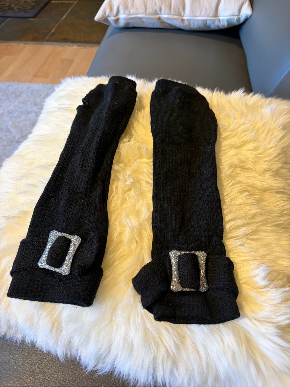 Black Knit Fingerless Gloves with Decorative Buckle